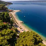 Sea View Beachfront Maslina *